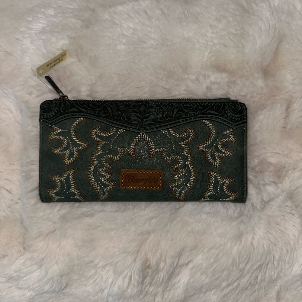 NWT Wrangler Green Embroidered Wallet